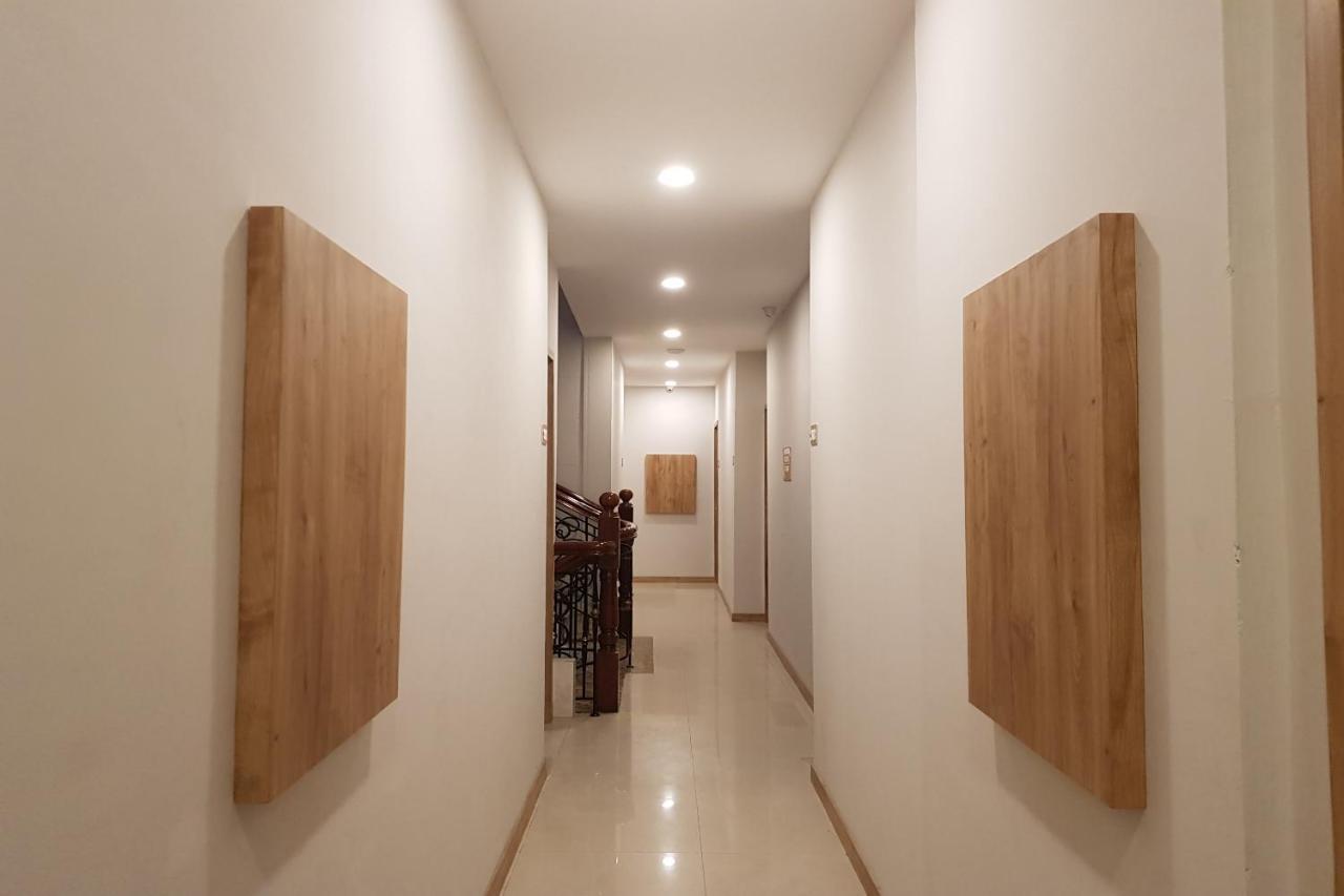 Oyo 90015 Platinum Guest House Medan Ngoại thất bức ảnh