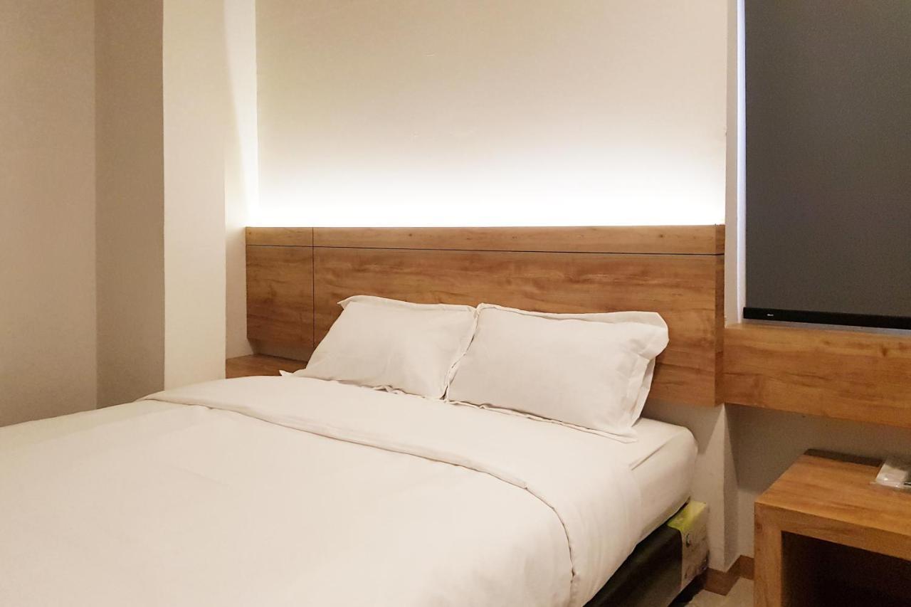 Oyo 90015 Platinum Guest House Medan Ngoại thất bức ảnh
